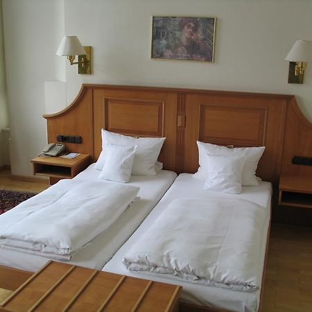 Hotel Roemischer Kaiser Trèves Extérieur photo